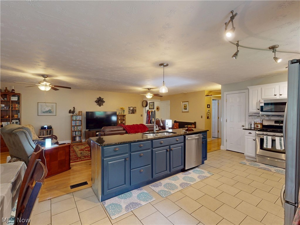 1083 Dock Road Madison, OH 44057 - Photo 9 of 25 Gallery Image 9