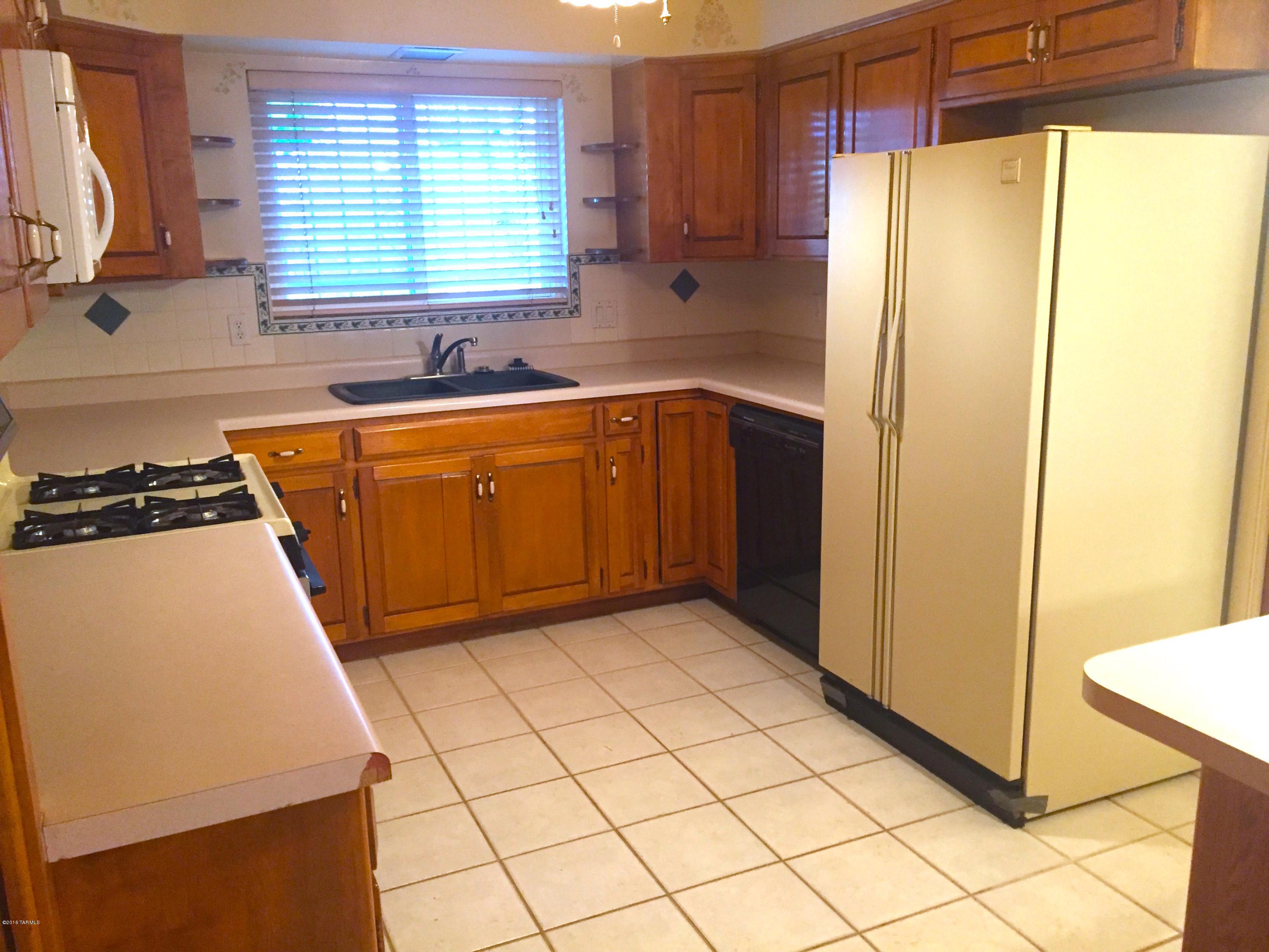 1502 East Greenlee Road Tucson, AZ 85719 - Photo 5 of 16