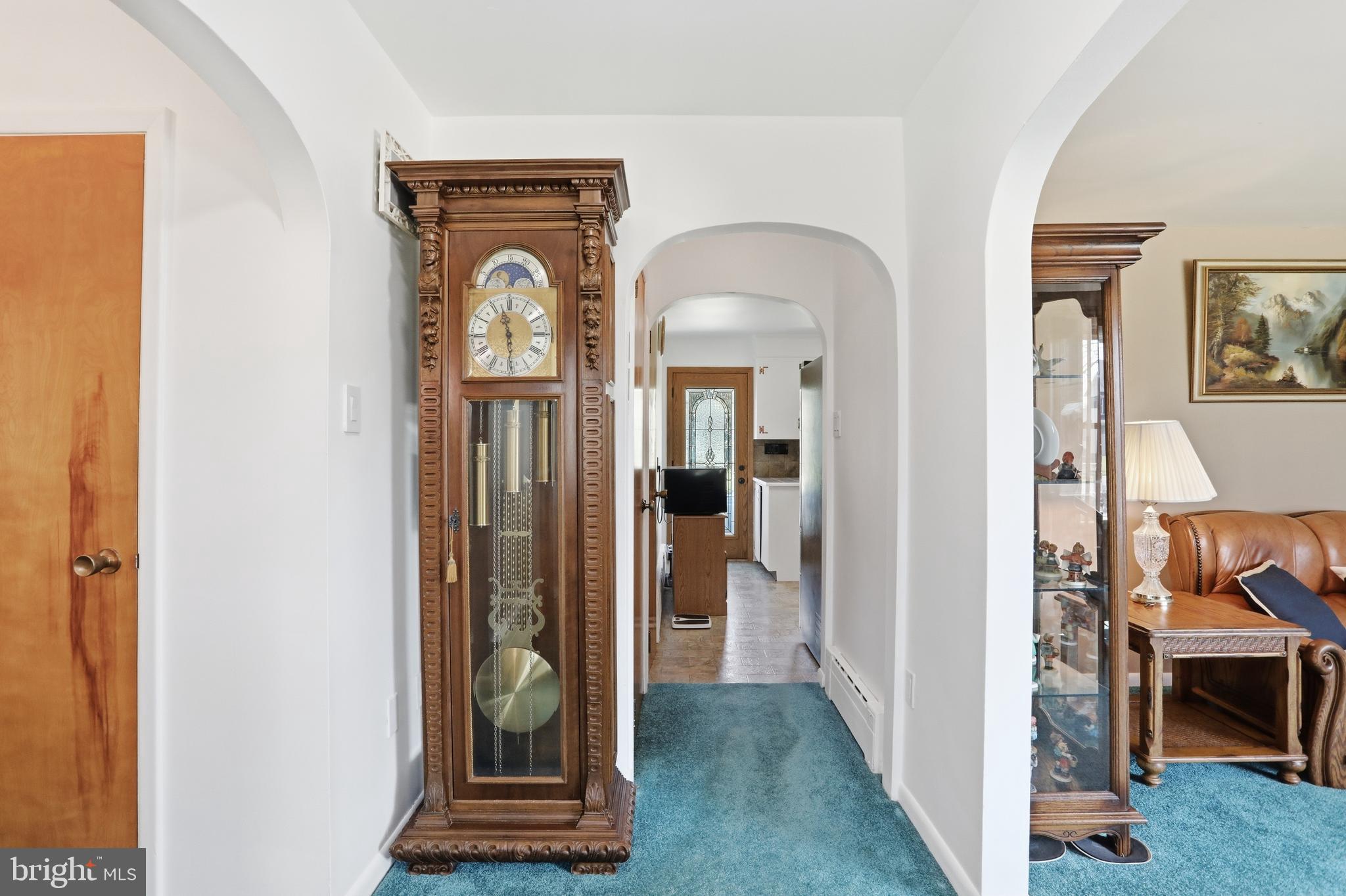 13152 Welty Road Waynesboro, PA 17268 - Photo 5 of 58 Front Entryway