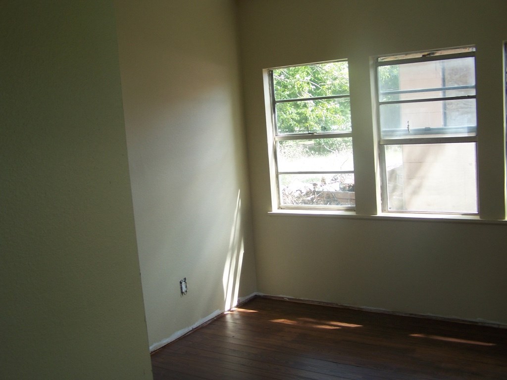 2305 Main Street Bastrop, TX 78602 - Photo 8 of 11
