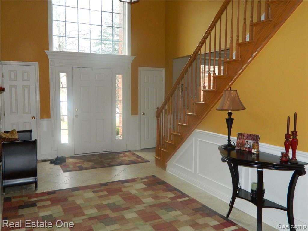 1053 Seville Road Rochester Hills, MI 48309 - Photo 14 of 66