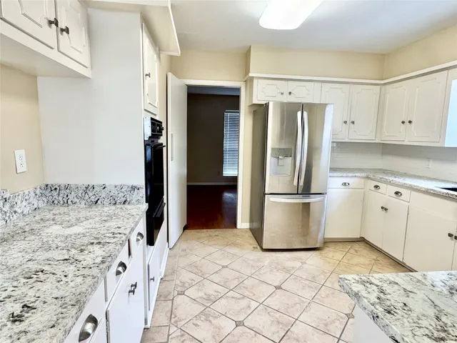 $2,150 | 8218 Edgemoor Drive, Houston, TX 77036