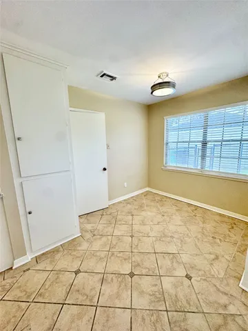 $2,150 | 8218 Edgemoor Drive, Houston, TX 77036