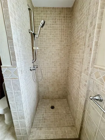 $2,150 | 8218 Edgemoor Drive, Houston, TX 77036