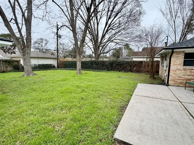 $2,150 | 8218 Edgemoor Drive, Houston, TX 77036