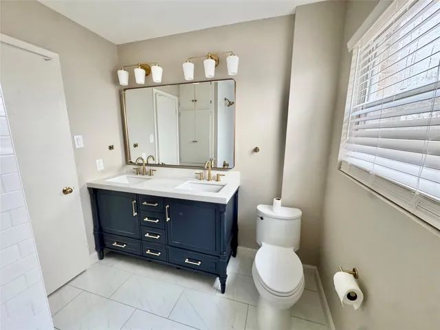 $2,150 | 8218 Edgemoor Drive, Houston, TX 77036