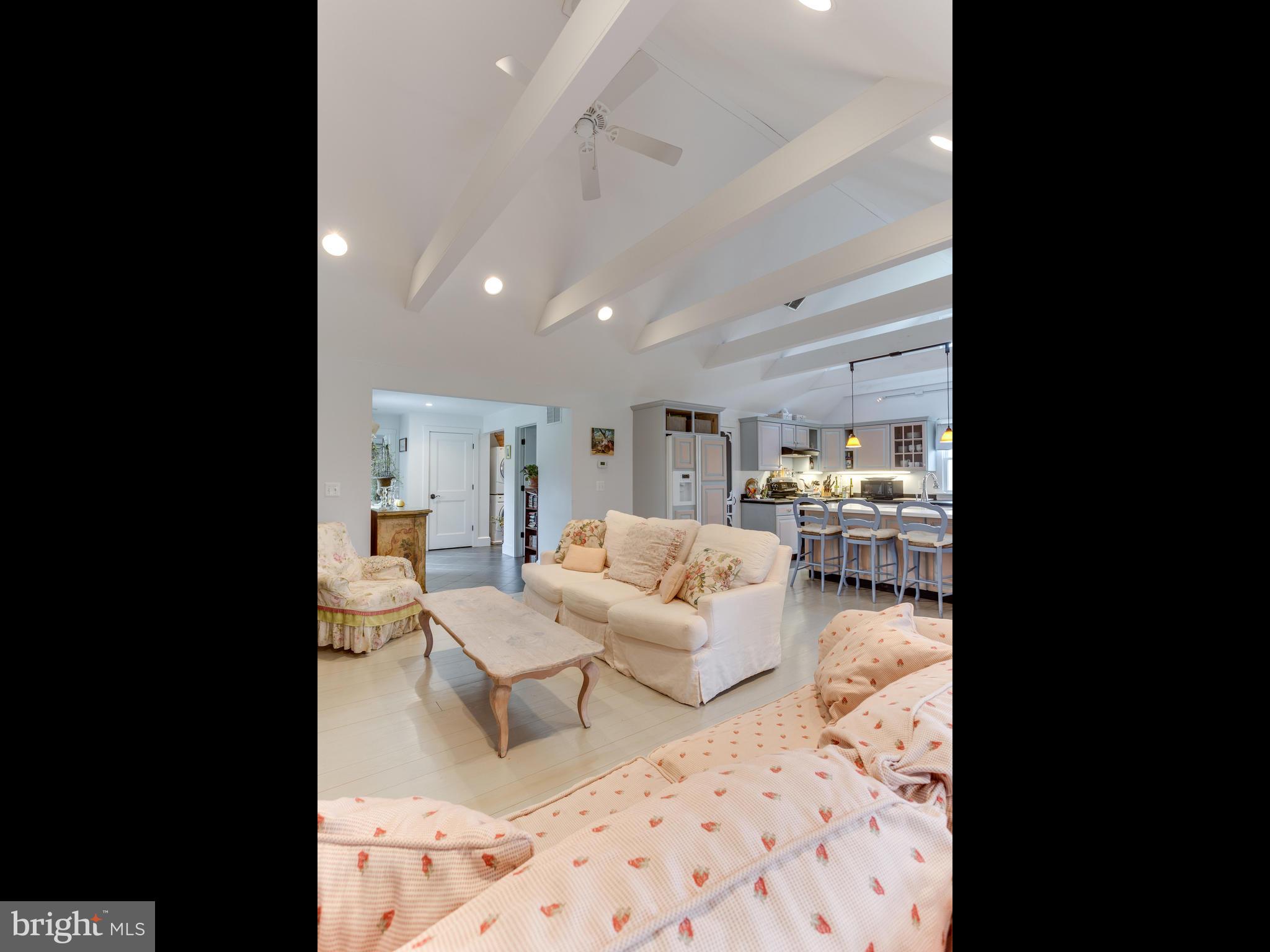 1144 Delaplane Grade Road Upperville, VA 20184 - Photo 4 of 19 Family Room