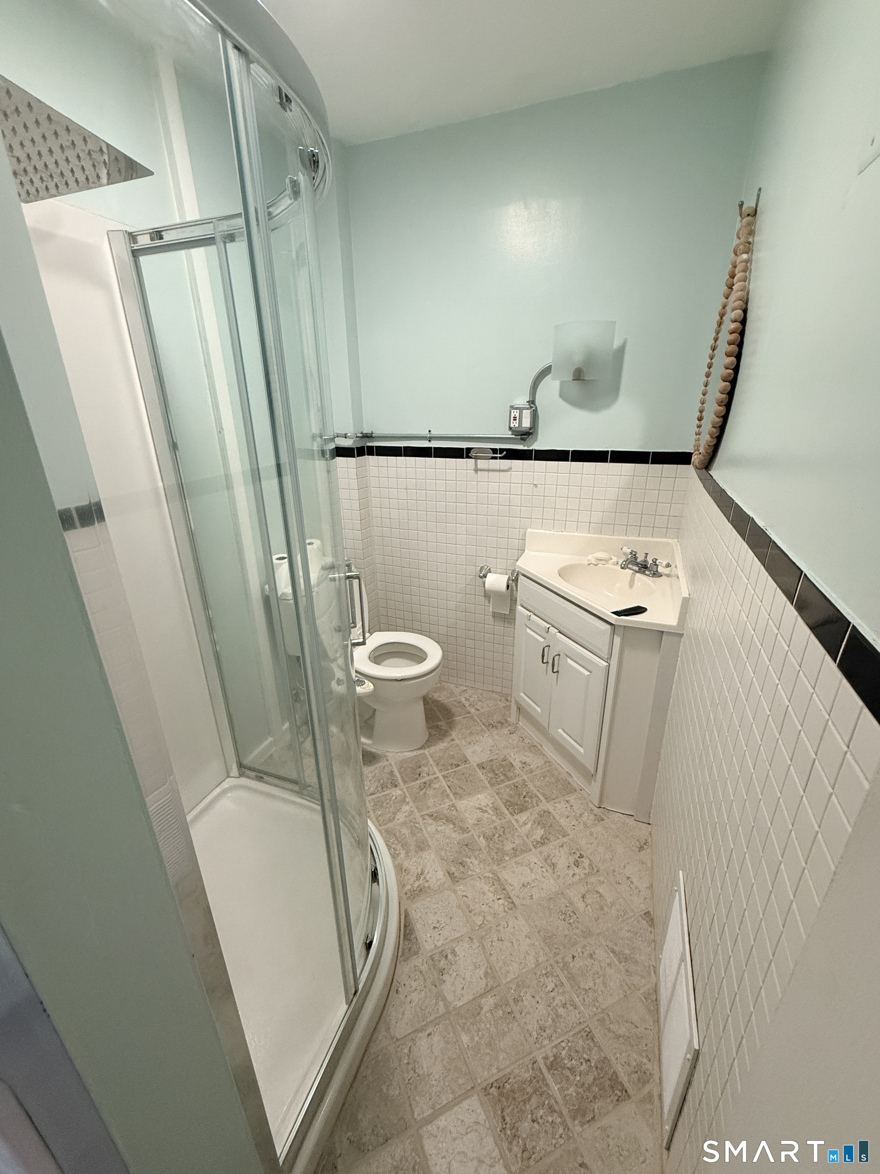 624 Pine Street Bristol, CT 06010 - Photo 10 of 15