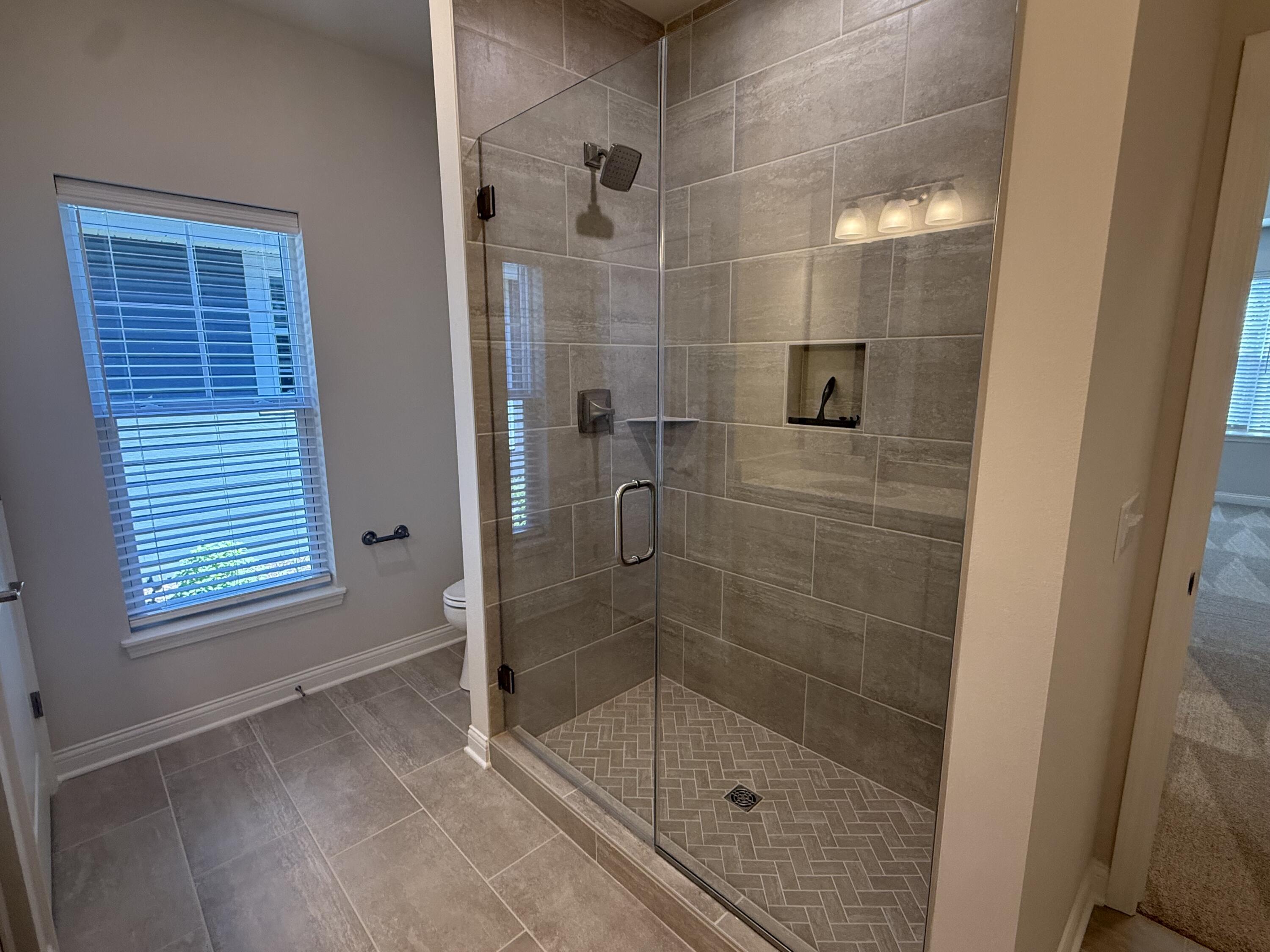 369 Evergreen Lane Pewaukee, WI 53072 - Photo 13 of 27 Primary Ceramic Tile Shower