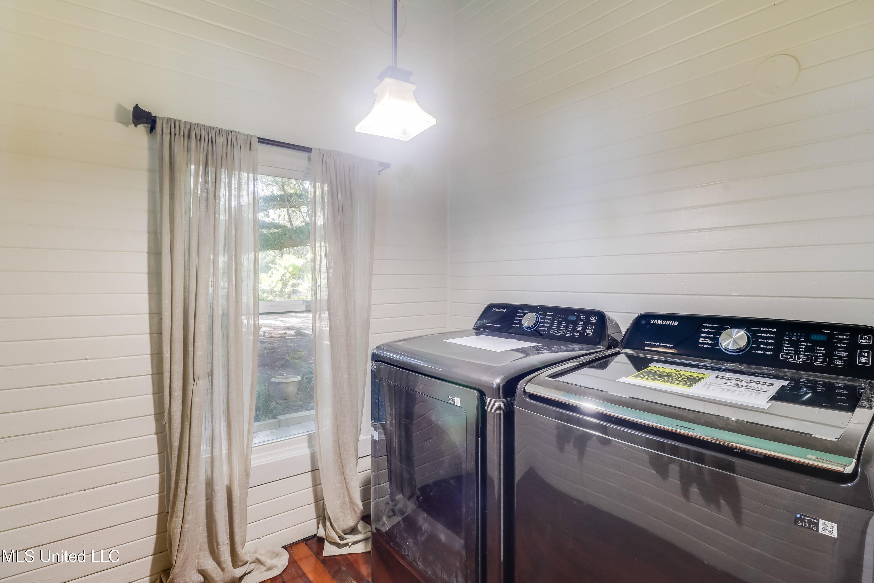 701 Commerce Street Gulfport, MS 39507 - Photo 16 of 23 Photo Dec 09 2025, 11 19 54 AM