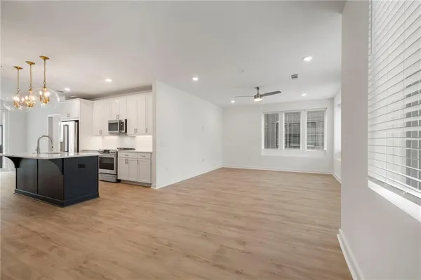 $2,500 | 388 Pratt Dr S East, Unit 2113, Atlanta, GA 30315