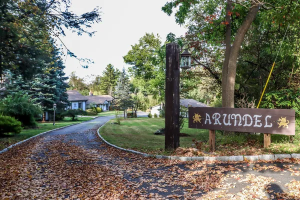 $1,399,000 | 70 Obtuse Hill Road, Brookfield, CT 06804