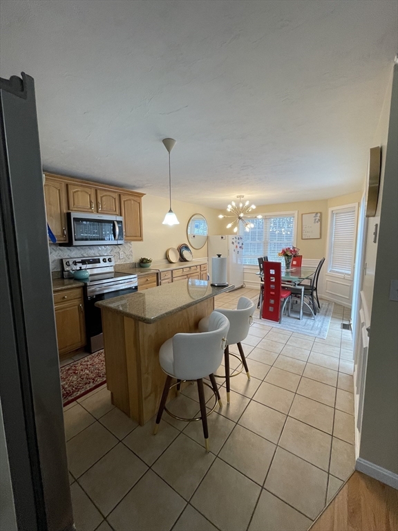 73 Sophia Drive Worcester, MA 01607 - Photo 11 of 35