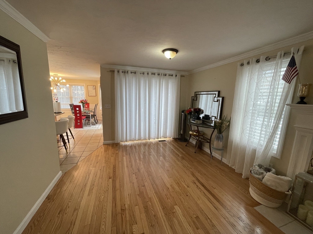 73 Sophia Drive Worcester, MA 01607 - Photo 13 of 35