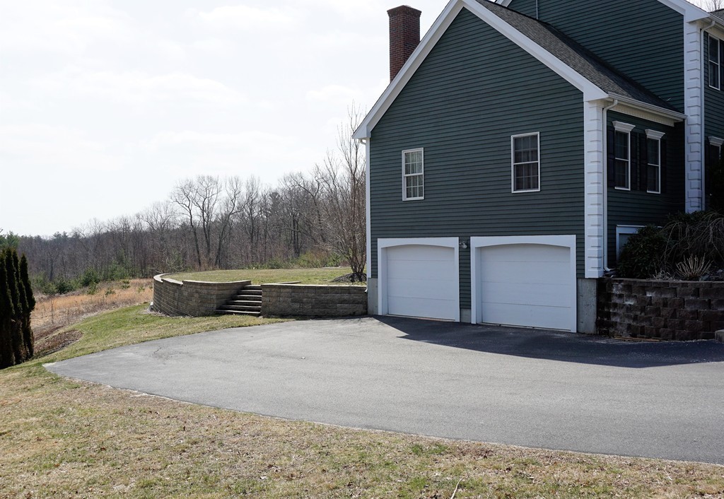 927 Marston Road Northbridge, MA 01588 - Photo 26 of 30