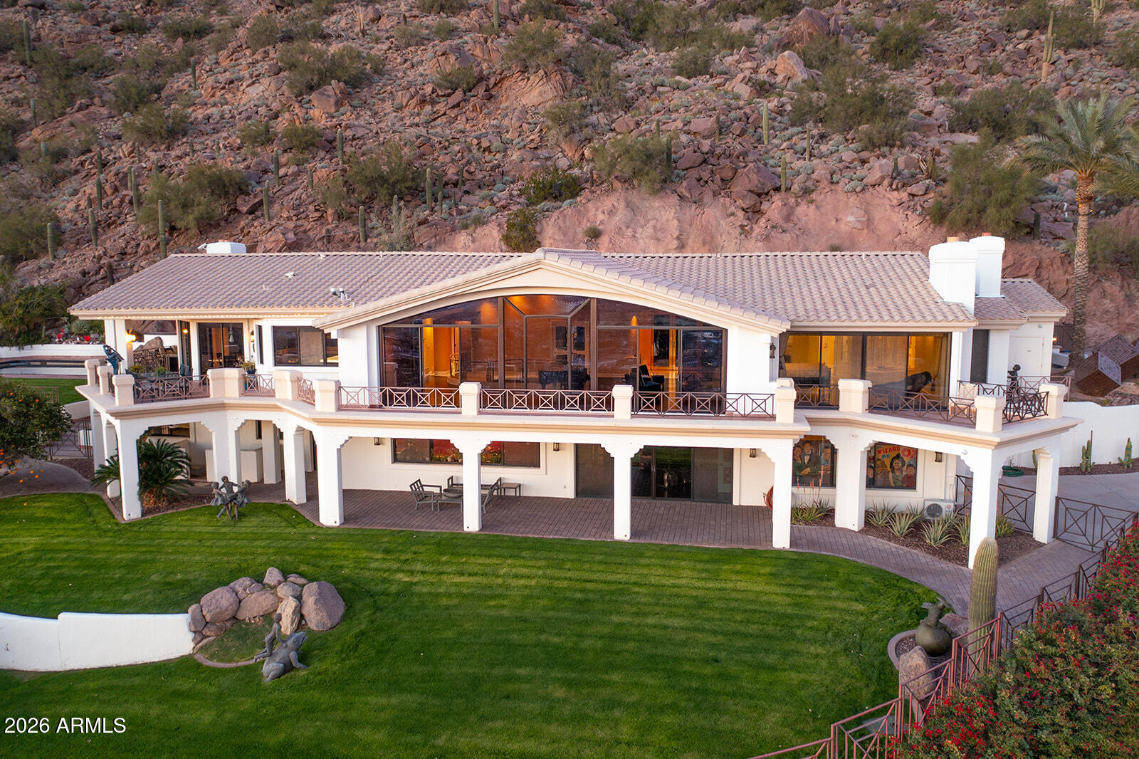 5400 East Valle Vista Road, Unit 4 Phoenix, AZ 85251 - Photo 3 of 72 SPRAWLING ESTATE