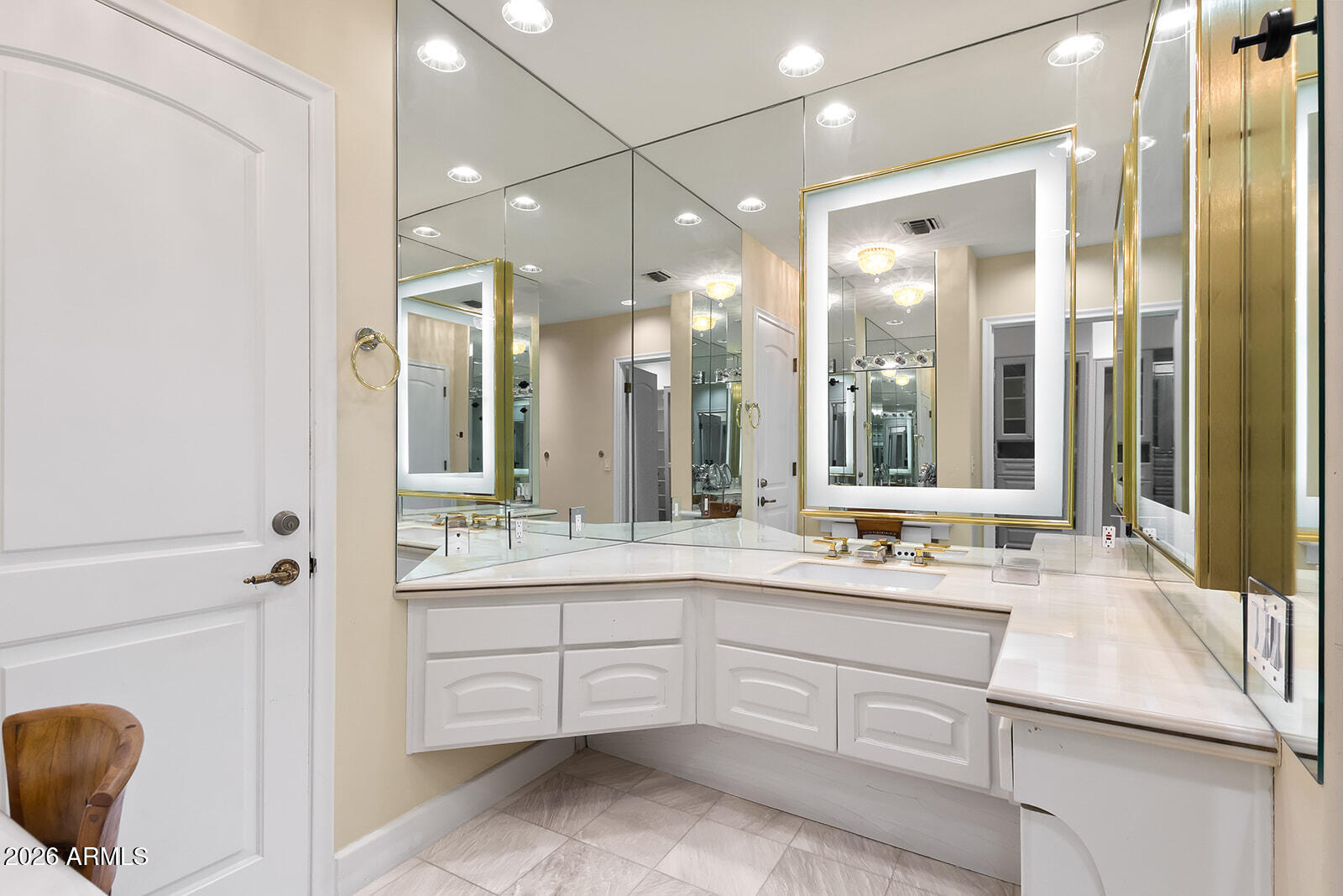 5400 East Valle Vista Road, Unit 4 Phoenix, AZ 85251 - Photo 43 of 72 MASTER VANITY