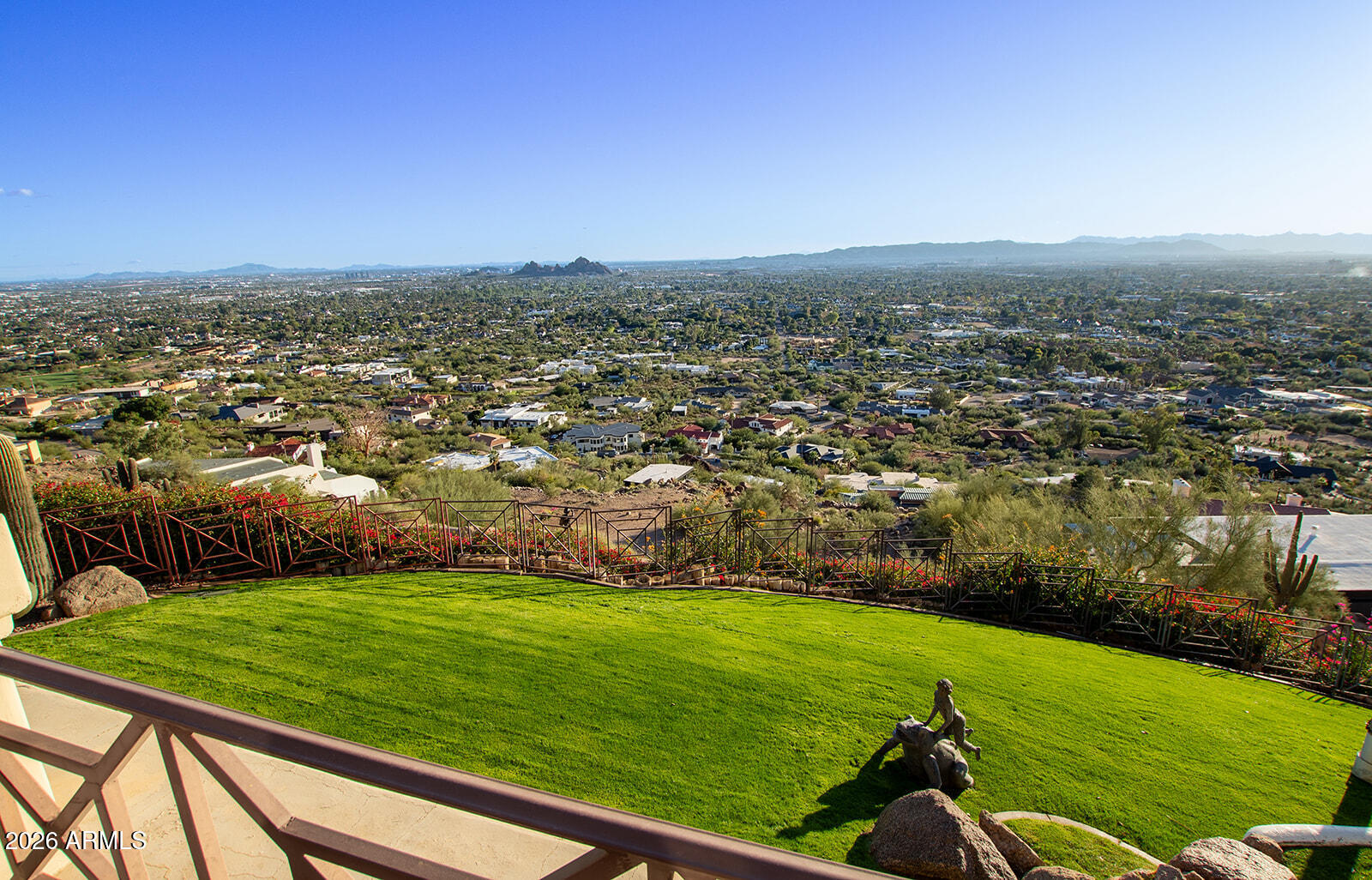5400 East Valle Vista Road, Unit 4 Phoenix, AZ 85251 - Photo 10 of 72 SO MUCH LUSH GRASS TOO!