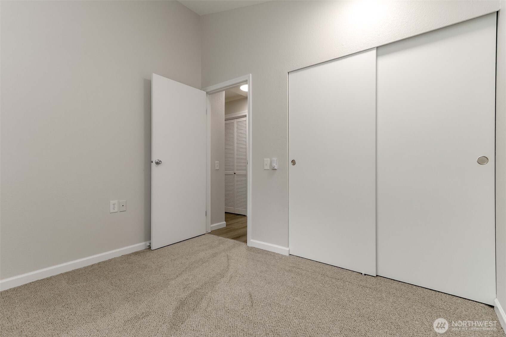 2100 South 336th Street, Unit R1 Federal Way, WA 98003 - Photo 15 of 22
