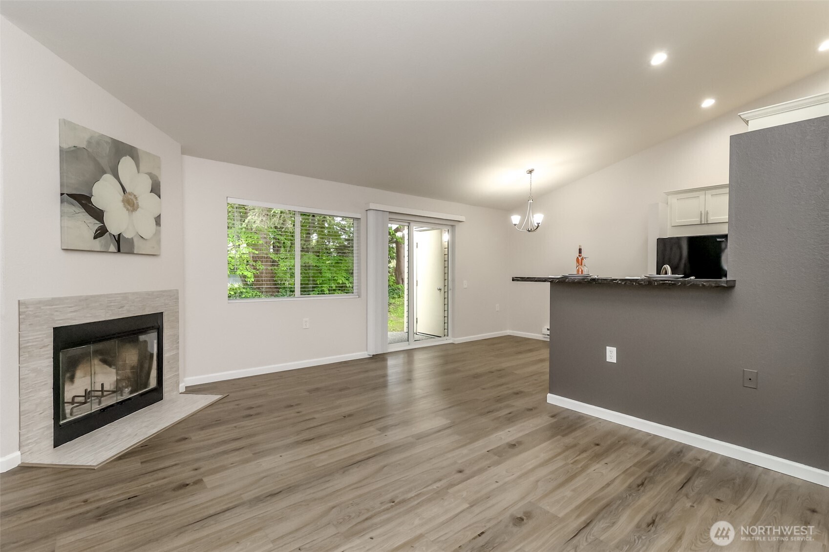 2100 South 336th Street, Unit R1 Federal Way, WA 98003 - Photo 2 of 22