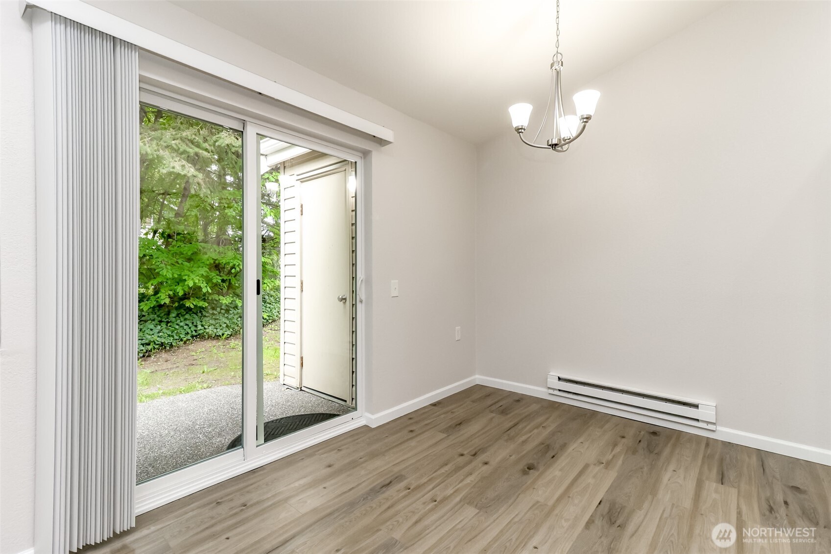 2100 South 336th Street, Unit R1 Federal Way, WA 98003 - Photo 4 of 22