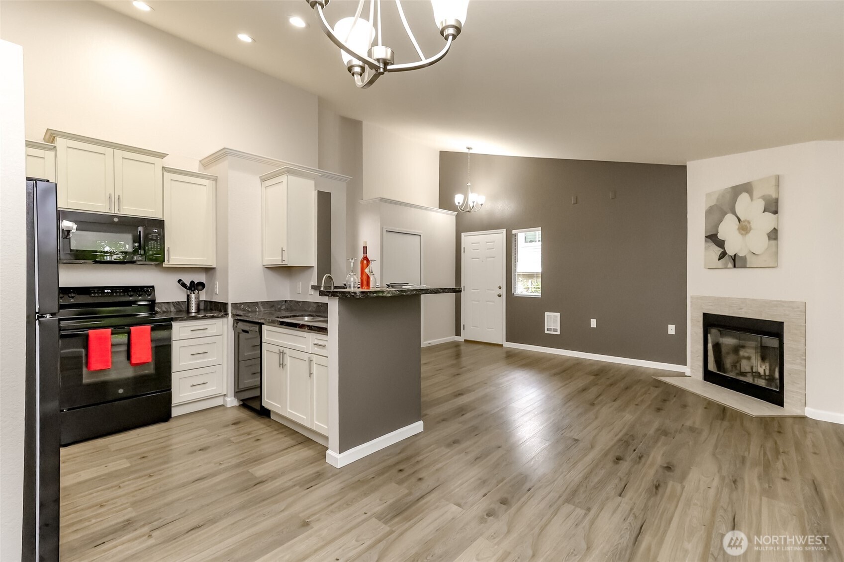 2100 South 336th Street, Unit R1 Federal Way, WA 98003 - Photo 5 of 22