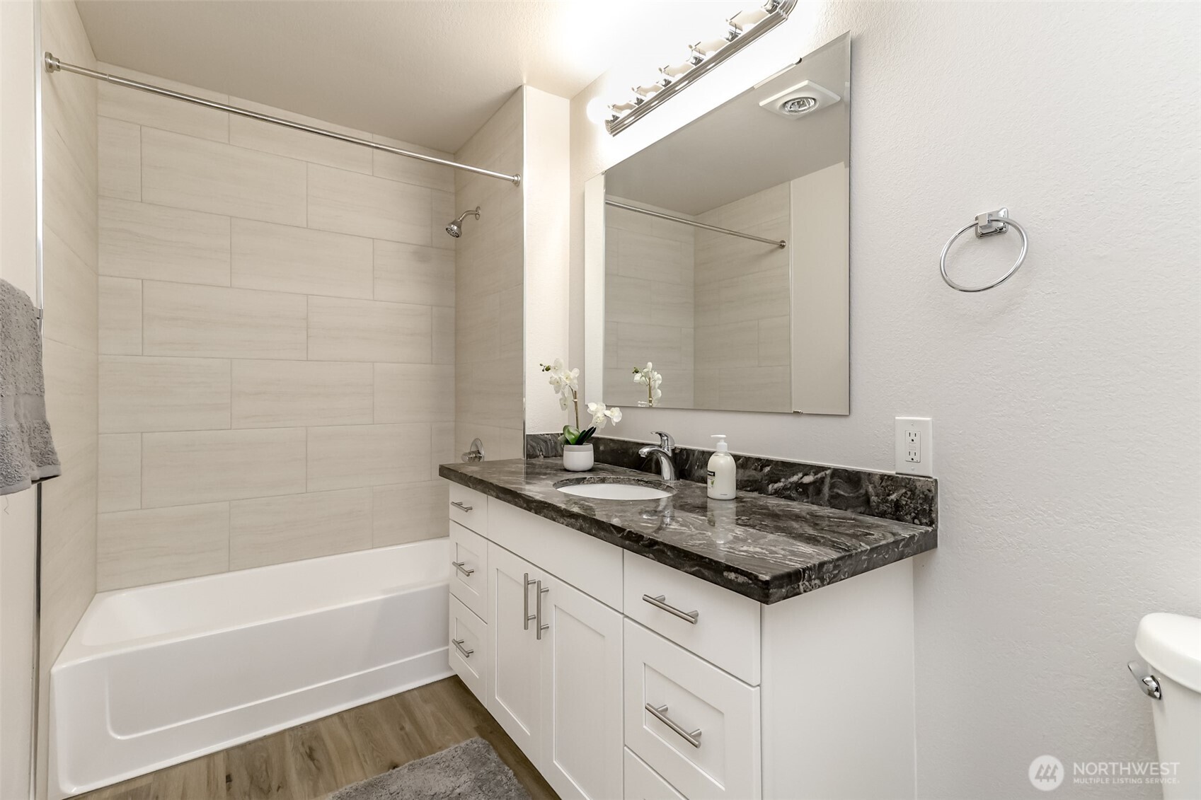 2100 South 336th Street, Unit R1 Federal Way, WA 98003 - Photo 9 of 22