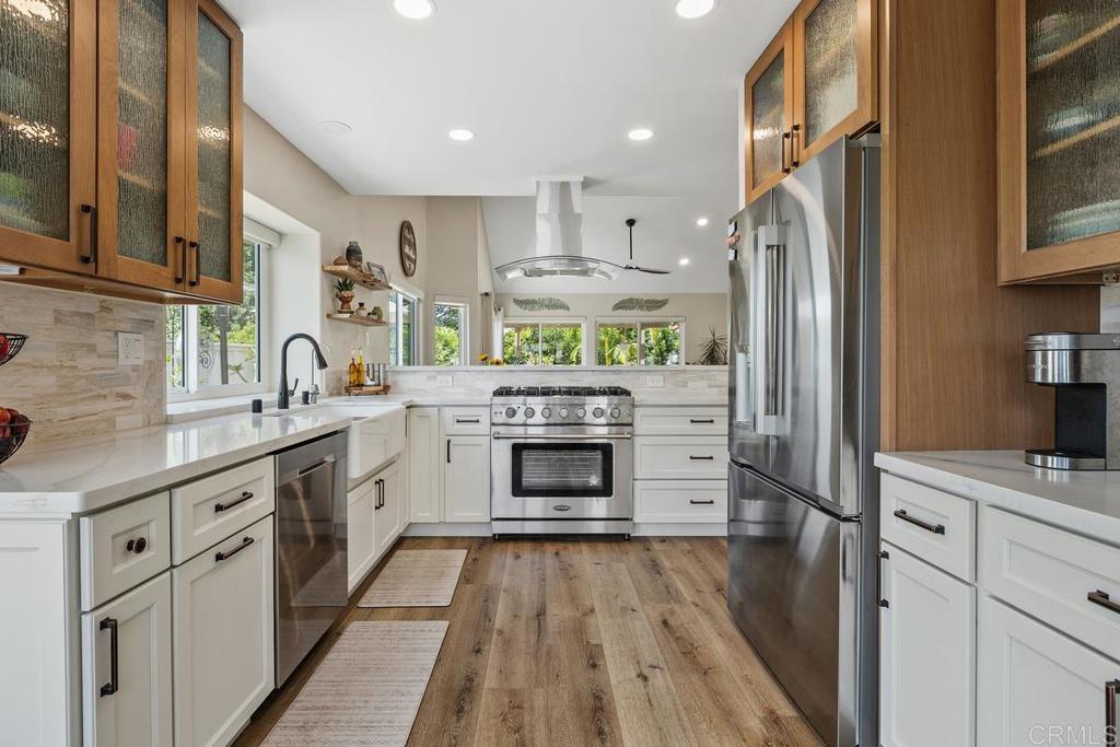 4722 Collinos Way Oceanside, CA 92056 - Photo 6 of 59