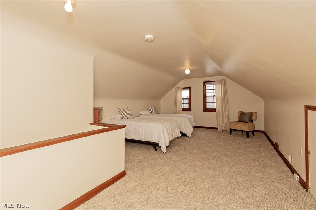 2376 Saybrook Road Cleveland, OH 44118 - Photo 24 of 27