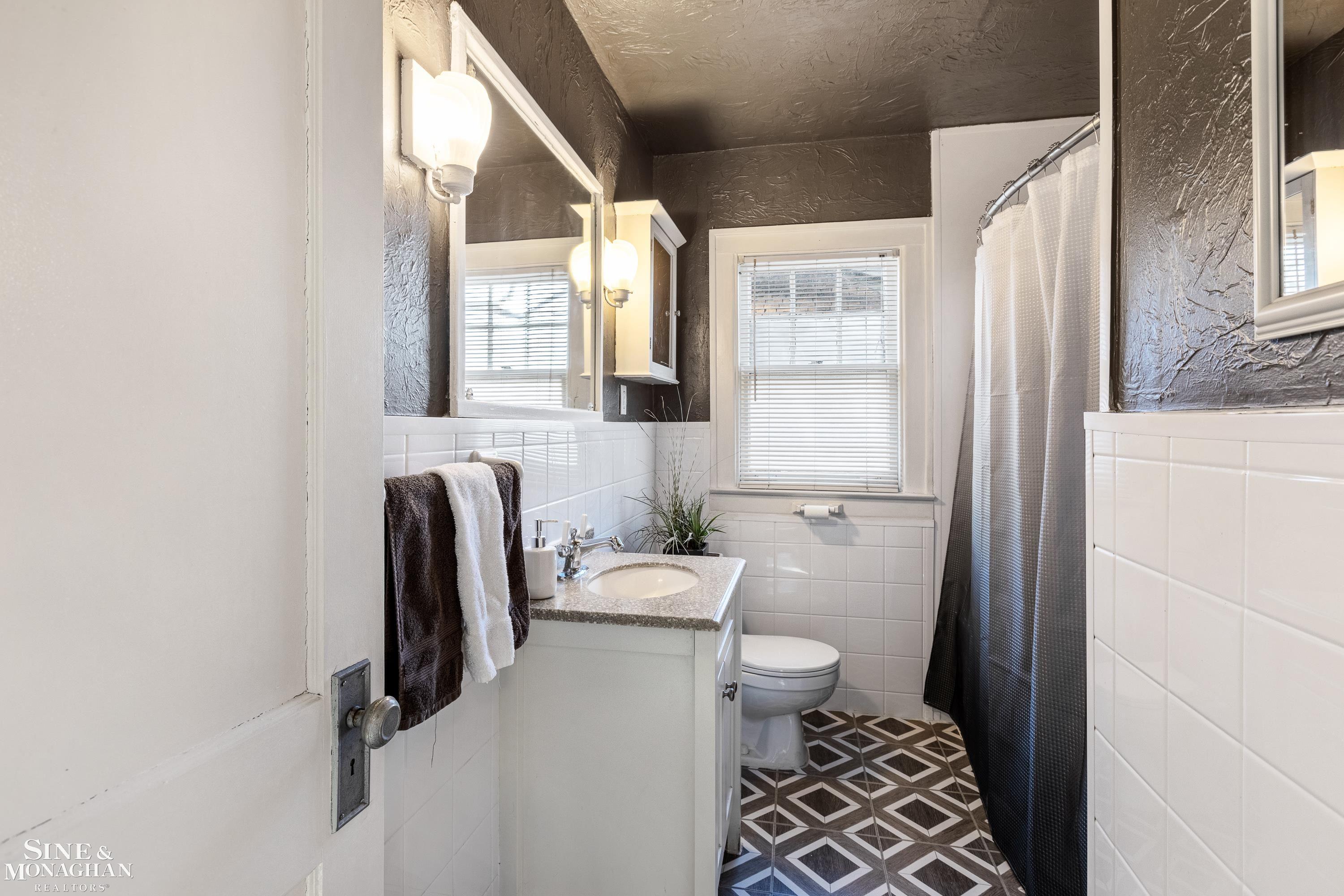 1026 Nottingham Road Grosse Pointe Park, MI 48230 - Photo 24 of 39
