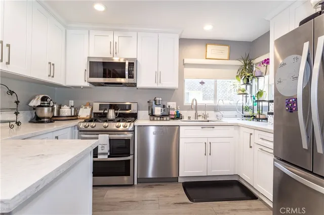 $639,000 | 19036 Kittridge Street, Unit 1, Reseda, CA 91335