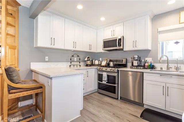 $639,000 | 19036 Kittridge Street, Unit 1, Reseda, CA 91335