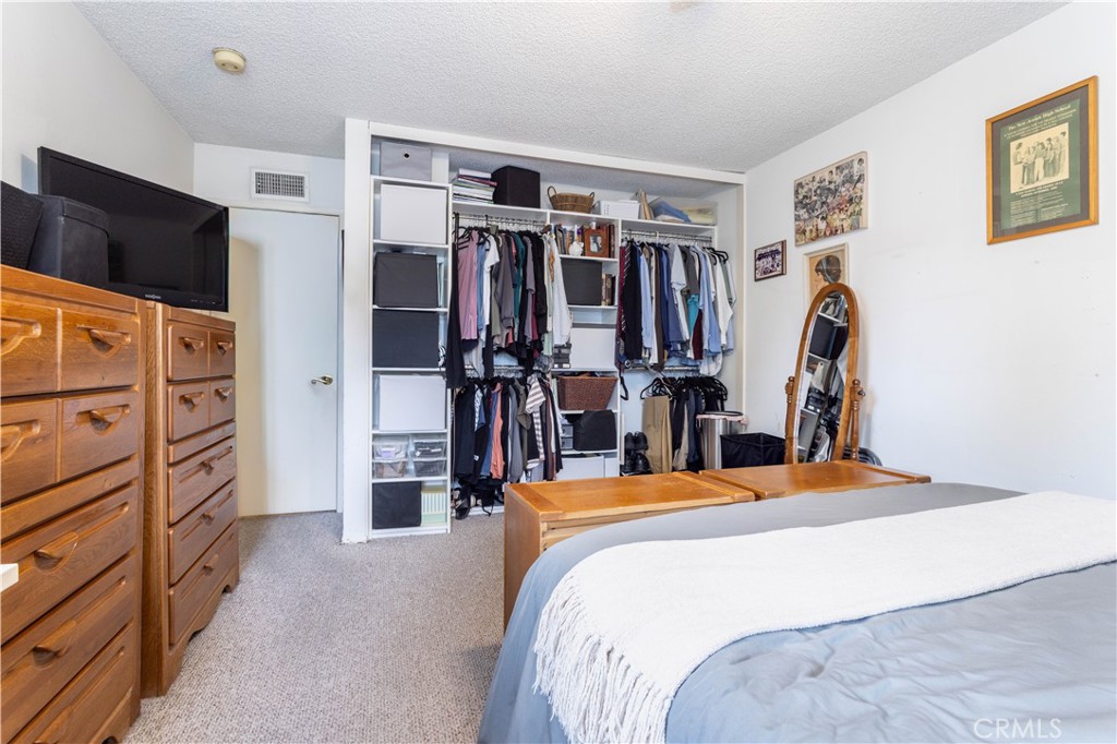 19036 Kittridge Street, Unit 1 Reseda, CA 91335 - Photo 21 of 31