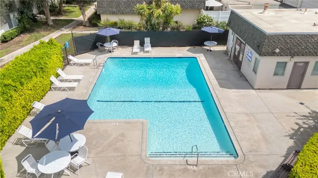 $639,000 | 19036 Kittridge Street, Unit 1, Reseda, CA 91335