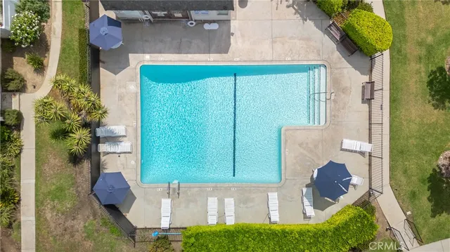 $639,000 | 19036 Kittridge Street, Unit 1, Reseda, CA 91335