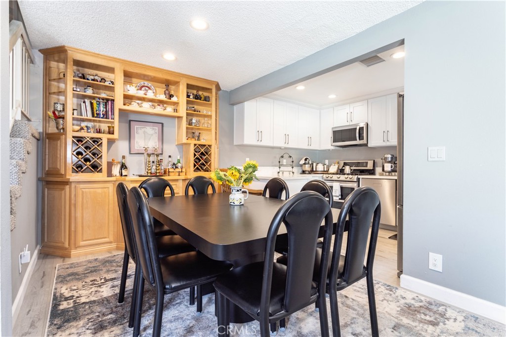 19036 Kittridge Street, Unit 1 Reseda, CA 91335 - Photo 9 of 31