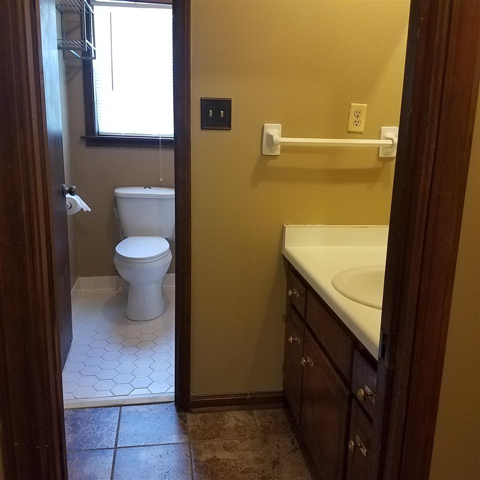 8186 Valley Ridge Trail Memphis, TN 38016 - Photo 13 of 19