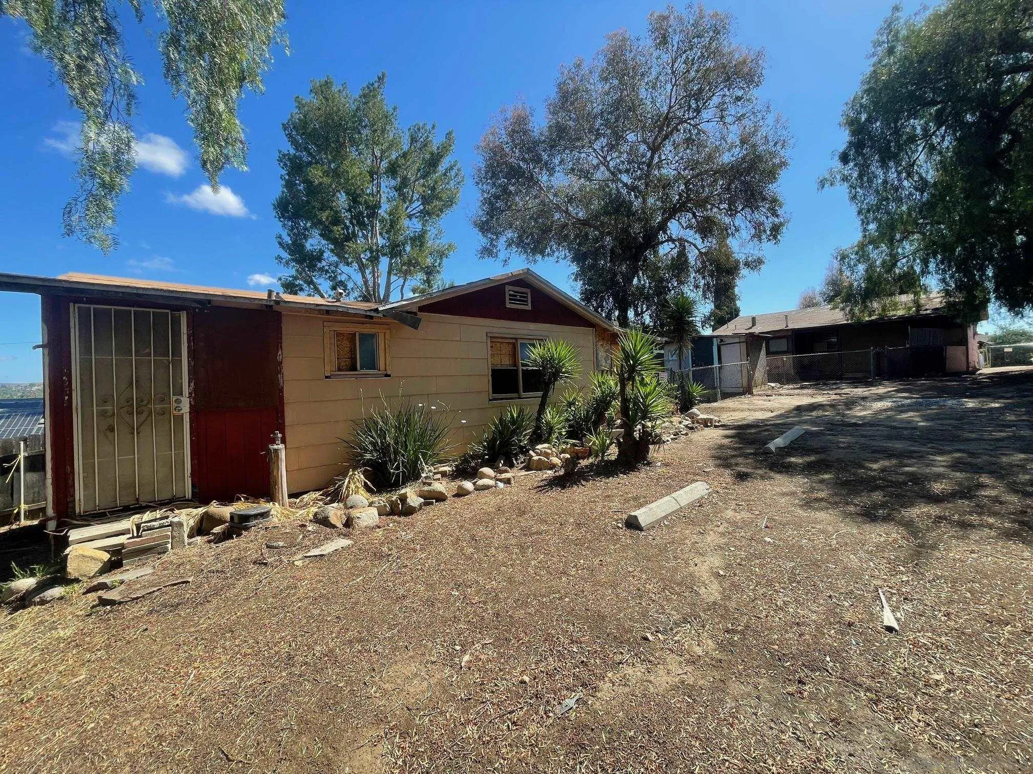 8574 Atlas View Drive Santee, CA 92071 - Photo 4 of 9