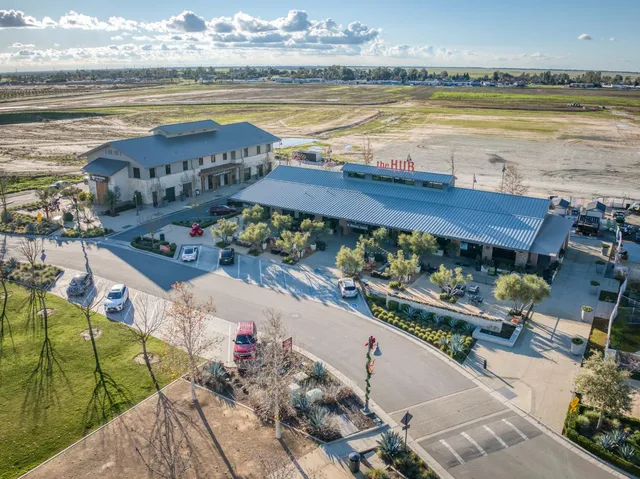 $972,500 | 1042 Beaver Pond Loop, Madera, CA 93636