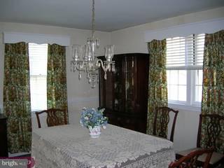 525 Harrington Road Havertown, PA 19083 - Photo 3 of 6