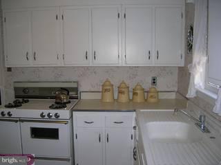 525 Harrington Road Havertown, PA 19083 - Photo 4 of 6