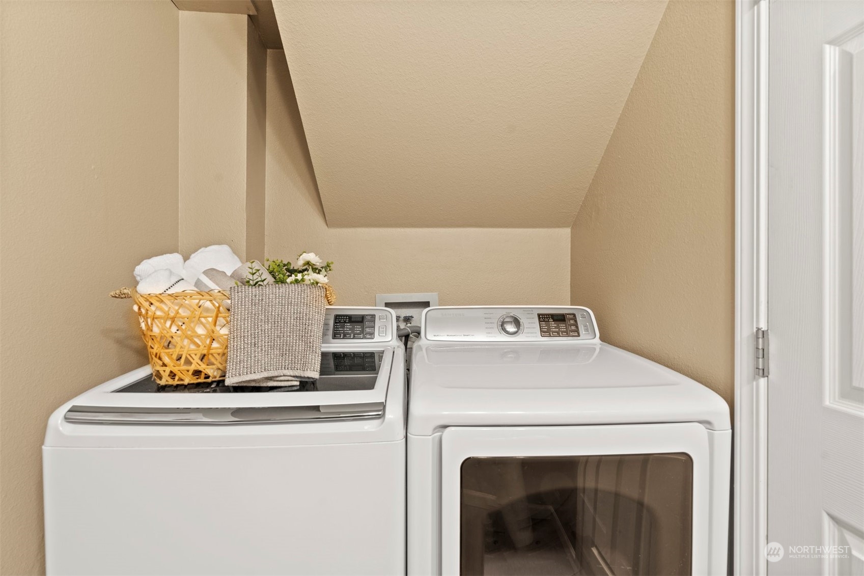 27403 Northeast 30th Way Redmond, WA 98053 - Photo 12 of 34 a utility room with dryer and washer