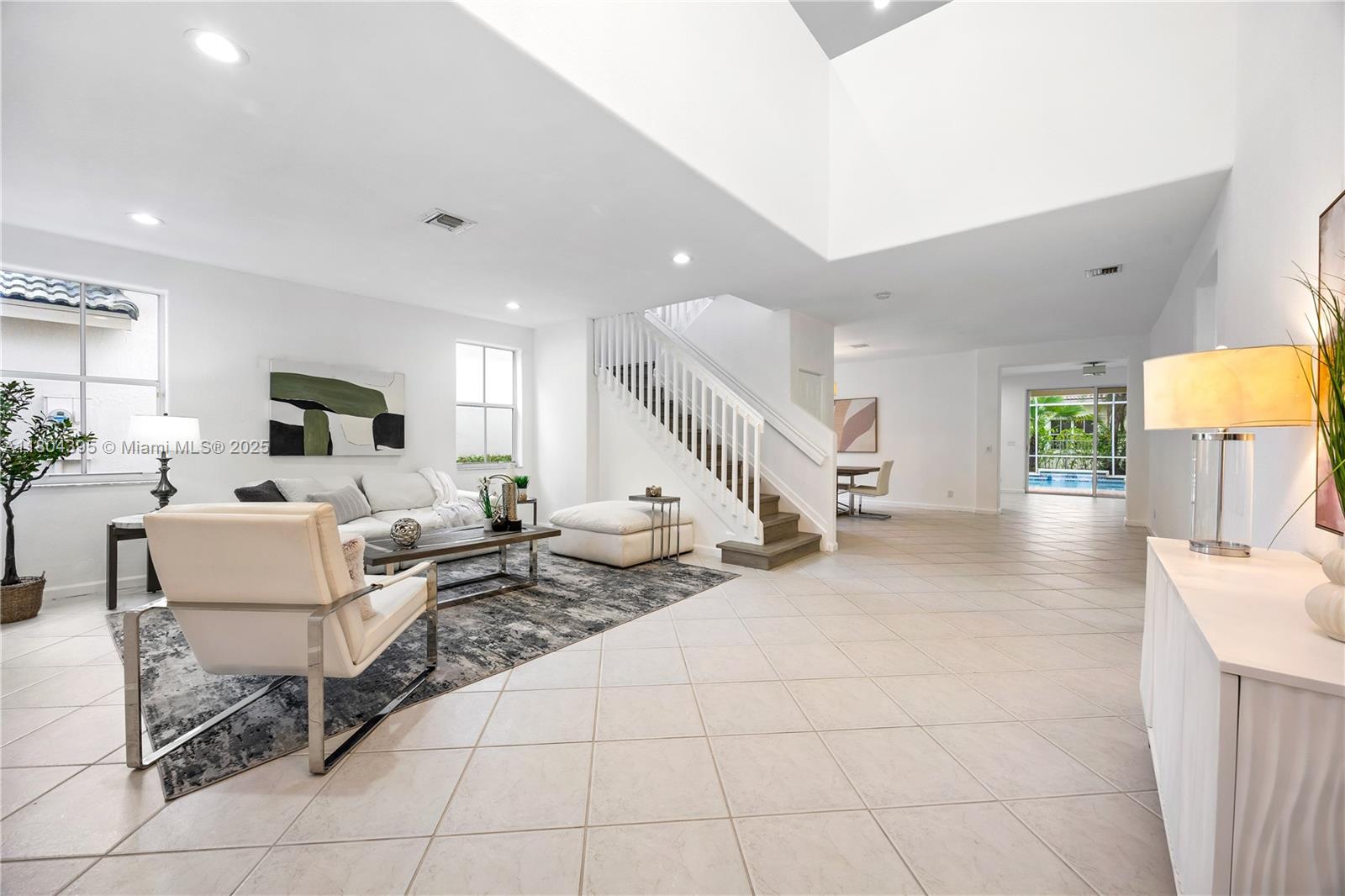1906 Timberline Road Weston, FL 33327 - Photo 4 of 32