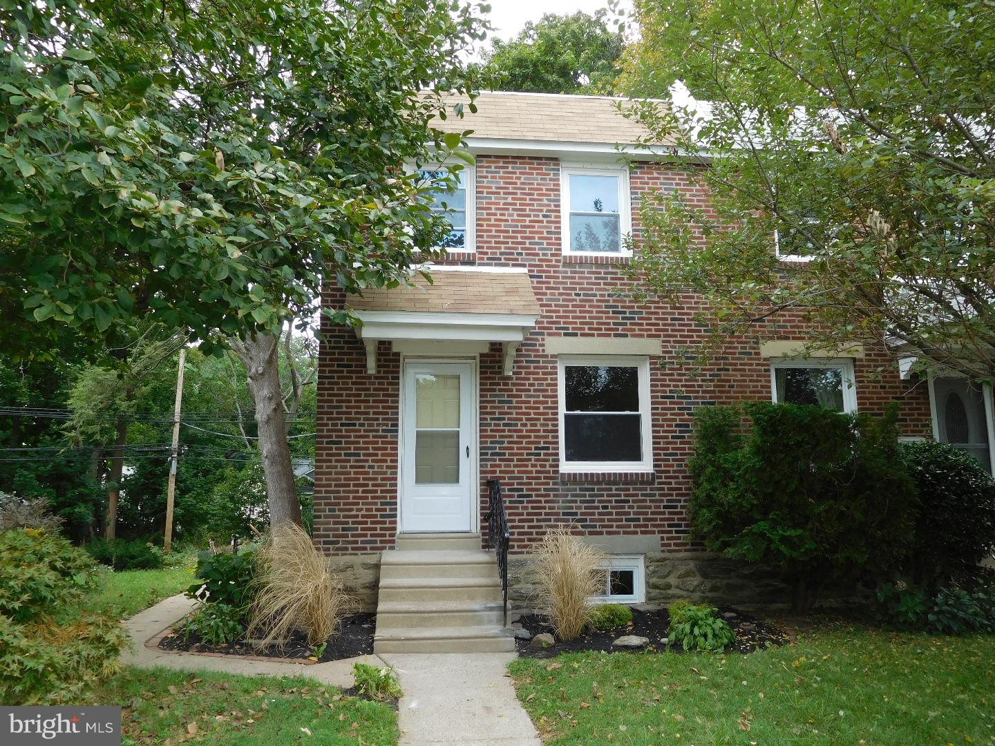 516 Overlook Road Philadelphia, PA 19128 - Photo 1 of 23