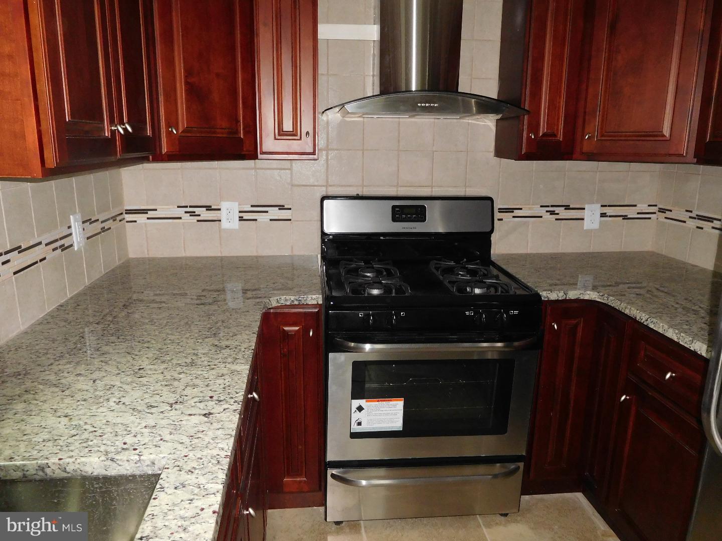 516 Overlook Road Philadelphia, PA 19128 - Photo 7 of 23