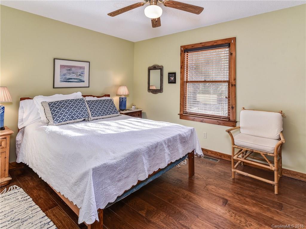1807 Summer Road Hendersonville, NC 28792 - Photo 14 of 24 Gallery Image 14