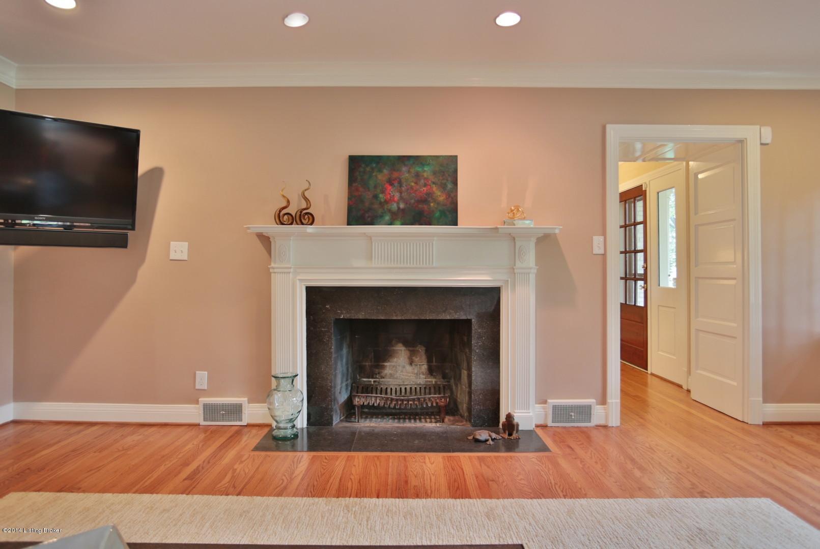44 Harwood Road Louisville, KY 40222 - Photo 4 of 33 Living room