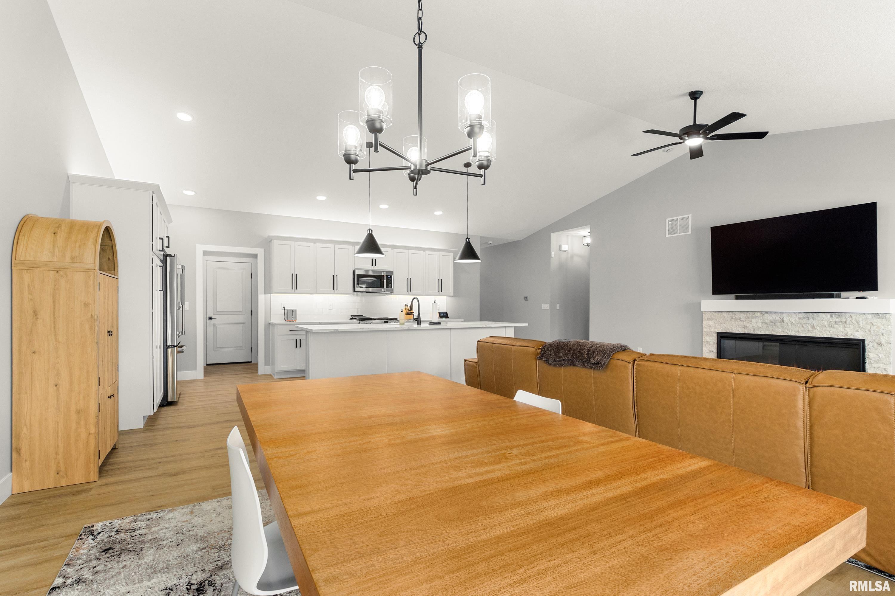 1700 Rustic Oak Drive Washington, IL 61571 - Photo 14 of 46