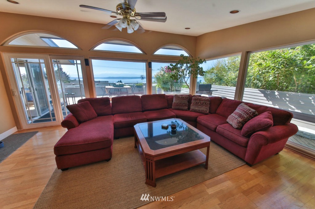 911 Walnut Street Edmonds, WA 98020 - Photo 12 of 24 Gallery Image 12