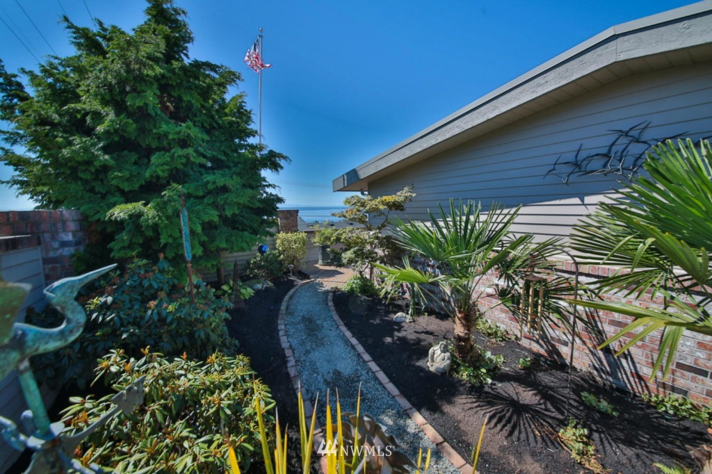 911 Walnut Street Edmonds, WA 98020 - Photo 23 of 24 Gallery Image 23